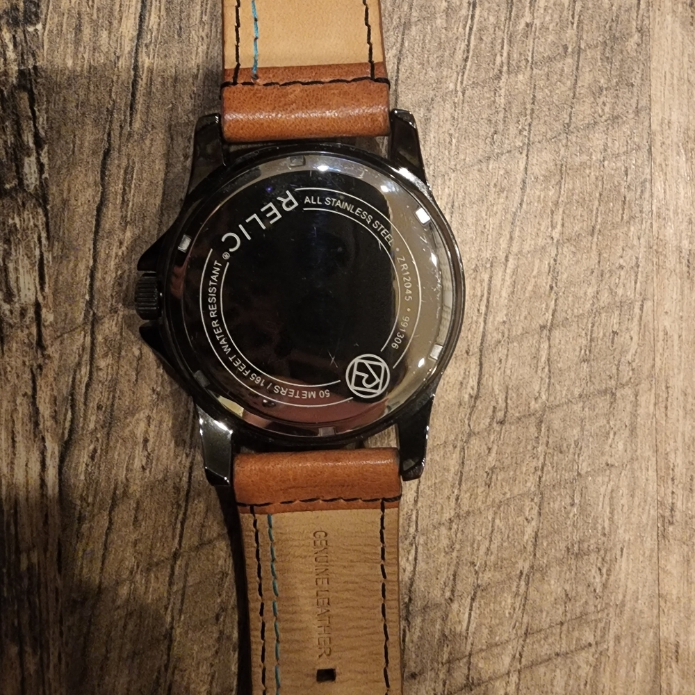 Men's Relic Watch. - Picture 3 of 3